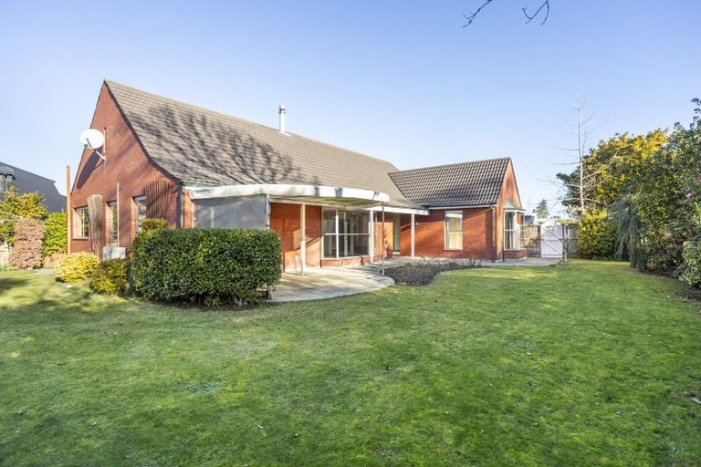 Photo of property in 64 Hamilton Avenue, Ilam, Christchurch, 8041