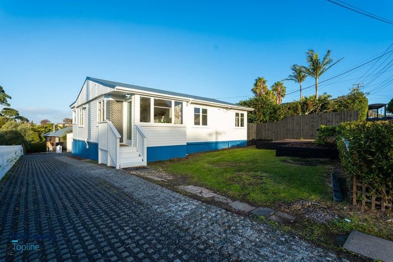 Photo of property in 96 Rosier Road, Glen Eden, Auckland, 0602