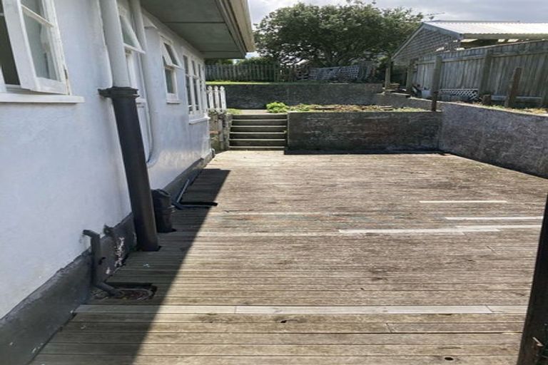 Photo of property in 2 Camperdown Road, Miramar, Wellington, 6022