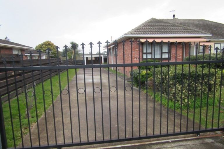 Photo of property in 70 Rangitoto Road, Papatoetoe, Auckland, 2025