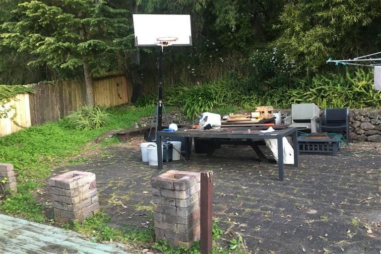 Photo of property in 50 Glennandrew Drive, Half Moon Bay, Auckland, 2012