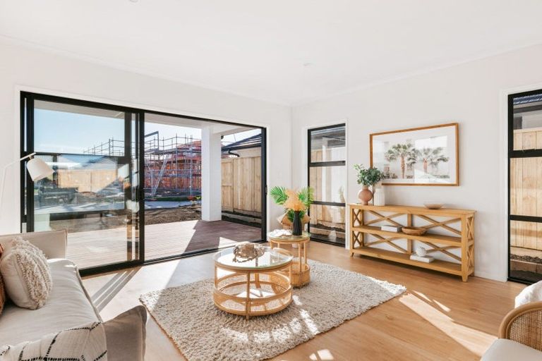 Photo of property in 4 Sapida Close, Papamoa Beach, Papamoa, 3118