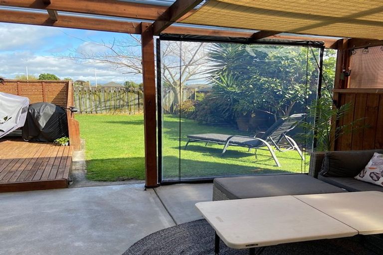 Photo of property in 18 Checketts Place, Papamoa Beach, Papamoa, 3118