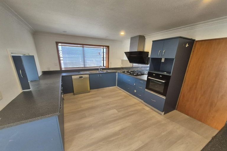 Photo of property in 58 Prestons Road, Redwood, Christchurch, 8051