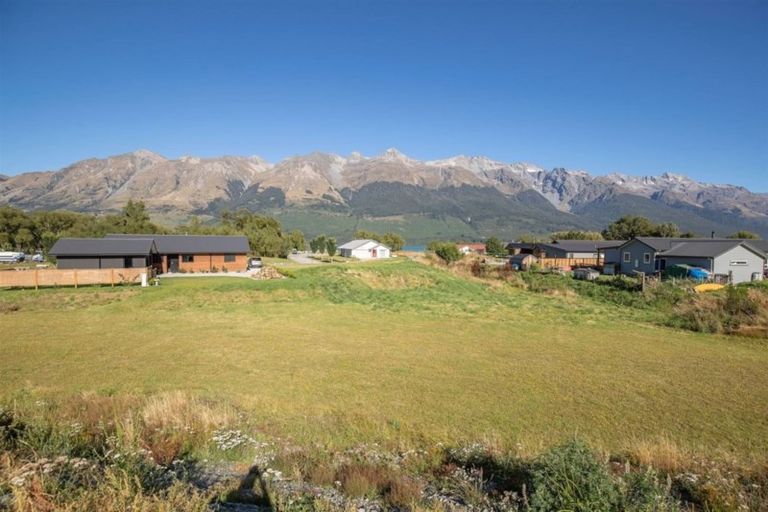 Photo of property in 10 Lochburn Avenue, Glenorchy, 9372