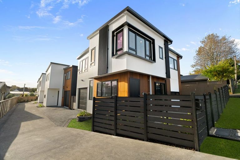 Photo of property in 51a Gordon Avenue, Forrest Hill, Auckland, 0620