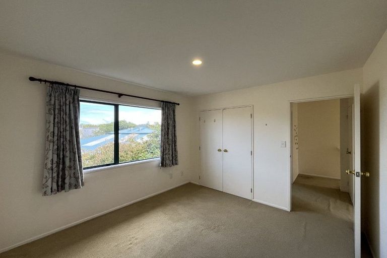 Photo of property in 17/1 Briar Way, New Lynn, Auckland, 0600