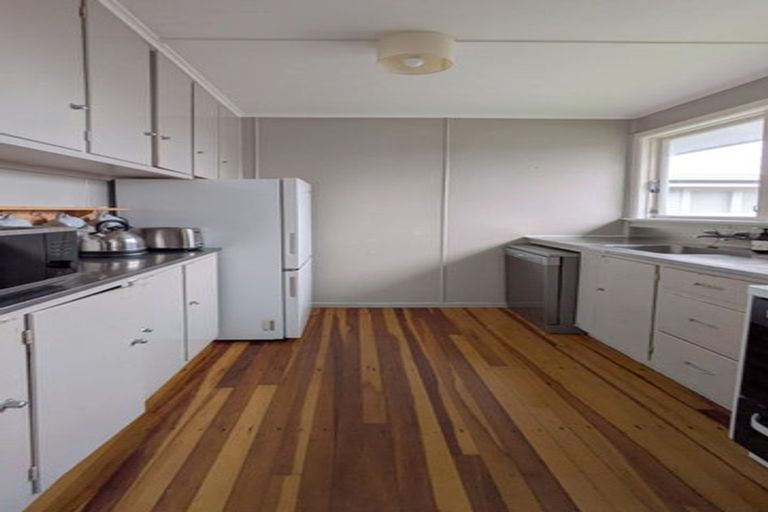 Photo of property in 1/30 London Road, Korokoro, Lower Hutt, 5012