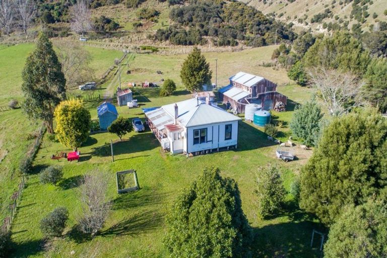 Photo of property in 3107 Whanganui River Road, Matahiwi, Whanganui, 4576