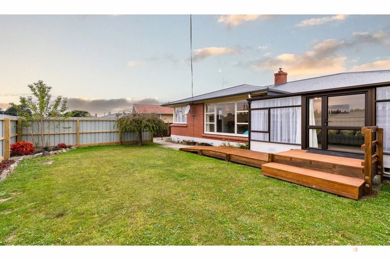 Photo of property in 6 Durham Street, Waimate, 7924