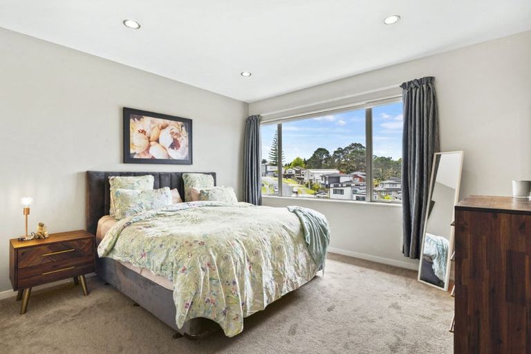 Photo of property in 21 Golden Morning Drive, Albany Heights, Auckland, 0632