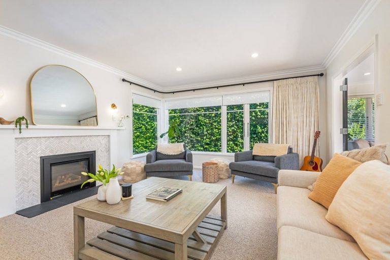 Photo of property in 11 Athlone Place, Hokowhitu, Palmerston North, 4410