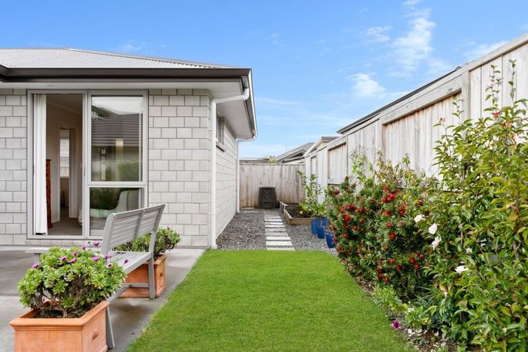 Photo of property in 83 Puhirake Crescent, Pyes Pa, Tauranga, 3112