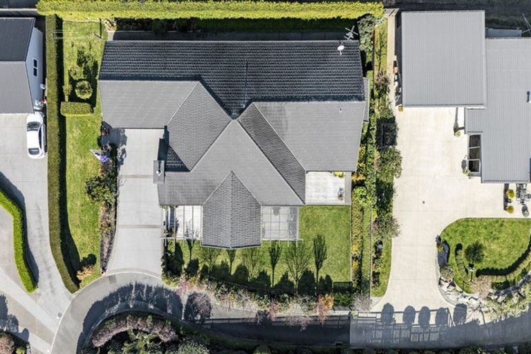 Photo of property in 7b Royal Heights, Glen Avon, New Plymouth, 4312
