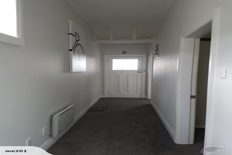 Photo of property in 17 Garfield Street, Brooklyn, Wellington, 6021