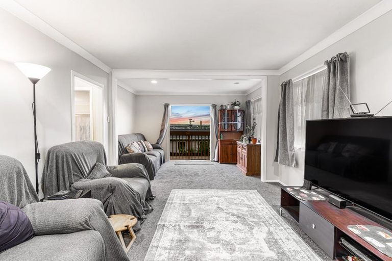 Photo of property in 1/33 Lavelle Road, Henderson, Auckland, 0612