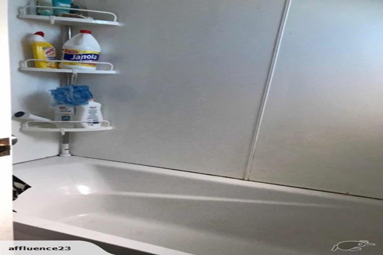 Photo of property in 1/542 Swanson Road, Ranui, Auckland, 0612