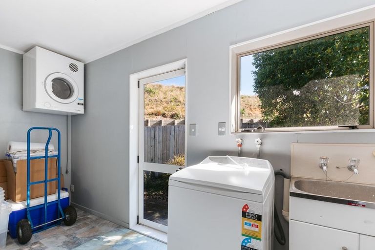 Photo of property in 4 Beach Grove, Omokoroa, 3114