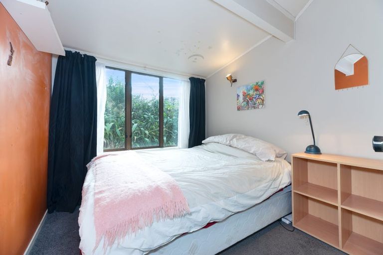 Photo of property in 4 Cyclarama Crescent, Massey, Auckland, 0614