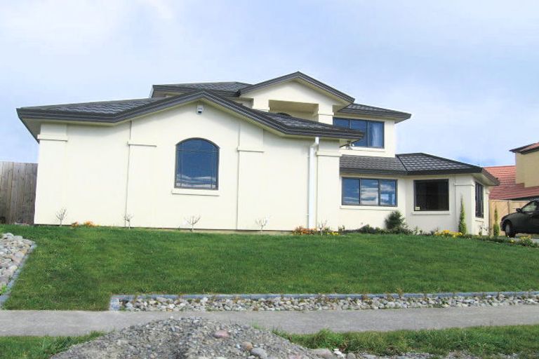Photo of property in 98 Pacific Drive, Fitzherbert, Palmerston North, 4410