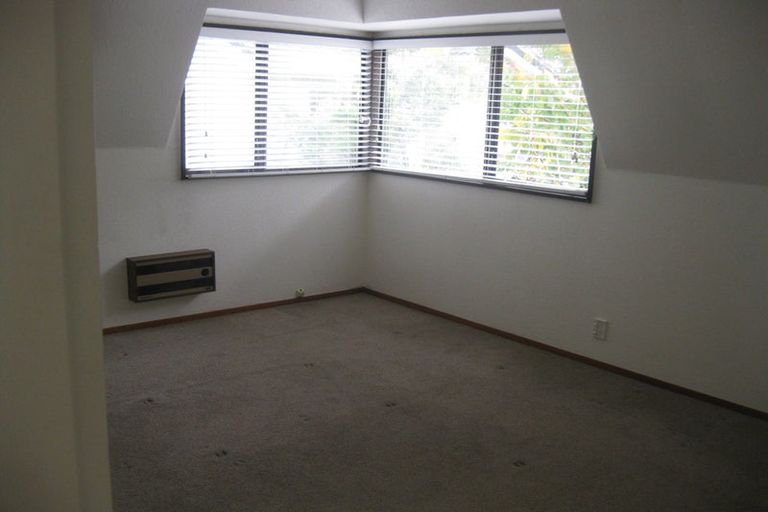 Photo of property in 2/27 Macdonald Crescent, Te Aro, Wellington, 6011