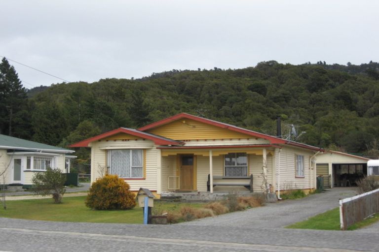 Photo of property in 673 Seven Mile Road, Runanga, 7803