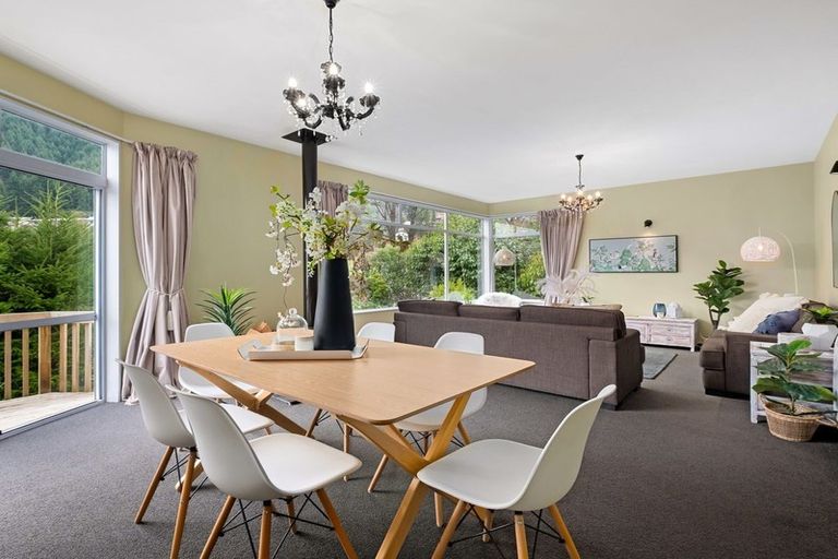 Photo of property in 10a Mackinnon Terrace, Sunshine Bay, Queenstown, 9300