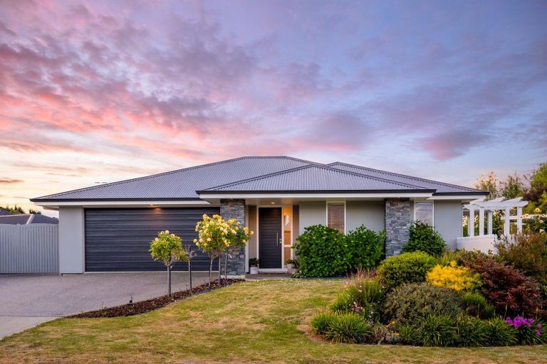 Photo of property in 2 Les Wakefield Road, Mapua, 7005