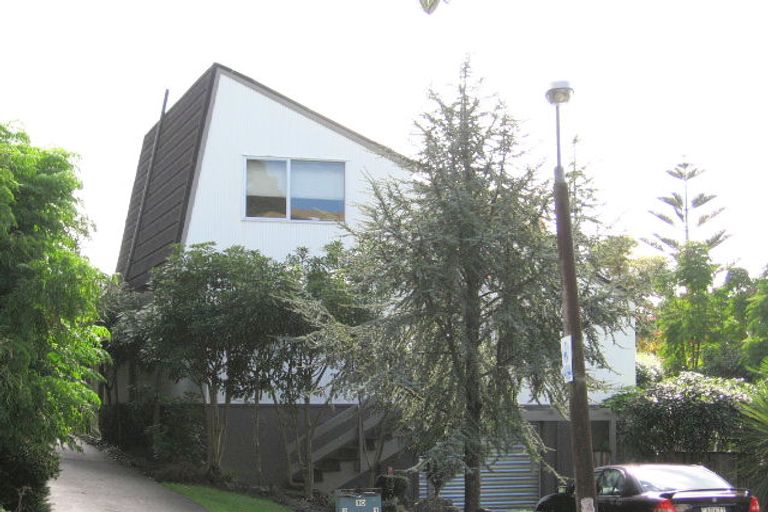 Photo of property in 2/10 Trident Place, Shelly Park, Auckland, 2014