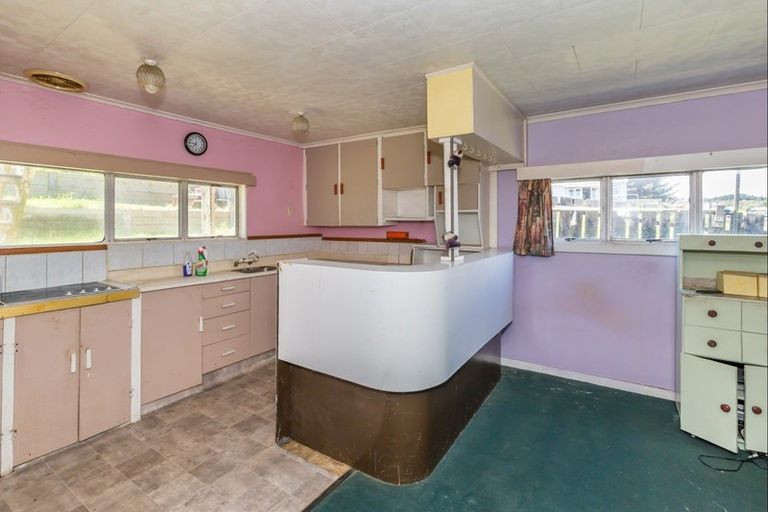 Photo of property in 3 Ewing Street, Hokio Beach, Levin, 5571