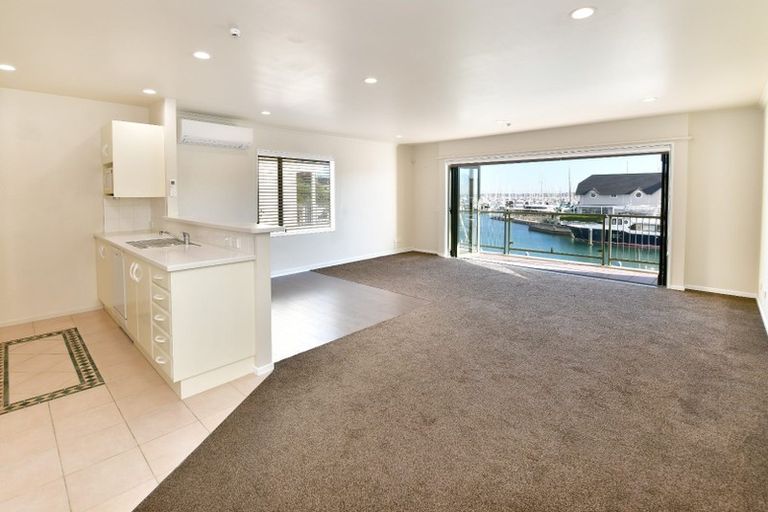 Photo of property in 24e Harbour Village Drive, Gulf Harbour, Whangaparaoa, 0930