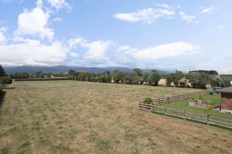 Photo of property in 77 Bruce Road, Levin, 5510