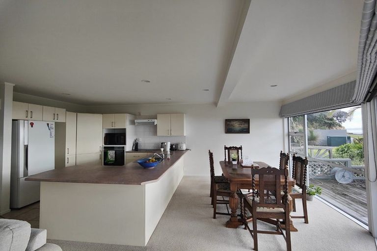 Photo of property in 5a The Esplanade, Eastern Beach, Auckland, 2012