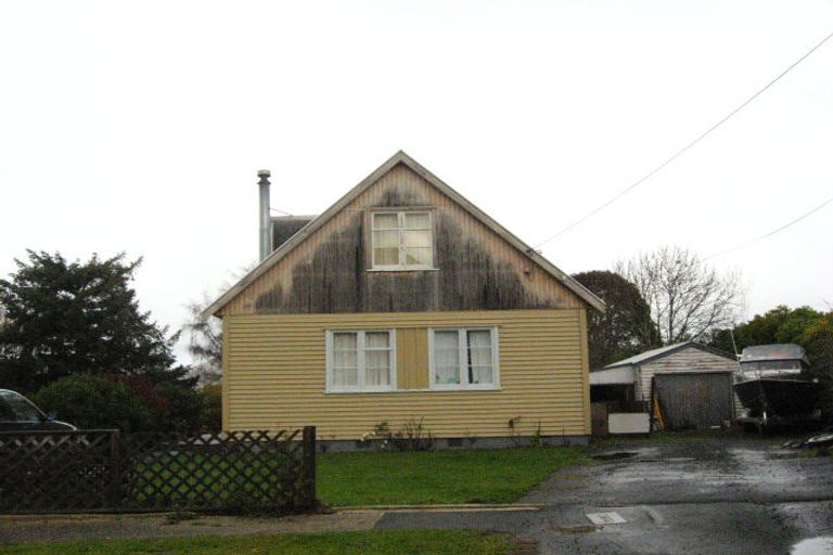 Photo of property in 28 Freyberg Avenue, Sawyers Bay, Port Chalmers, 9023