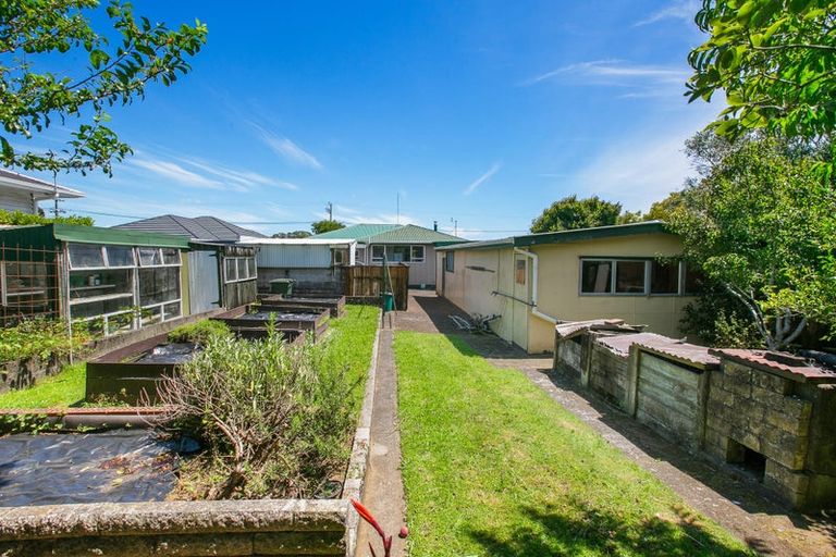 Photo of property in 47 Davies Road, Hurdon, New Plymouth, 4310