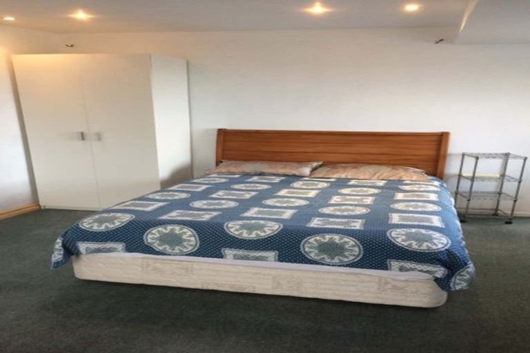 Photo of property in 16 Frobisher Street, Island Bay, Wellington, 6023