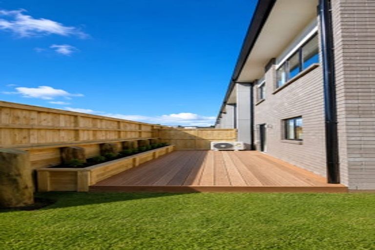 Photo of property in 20 Equine Way, Brookfield, 3110
