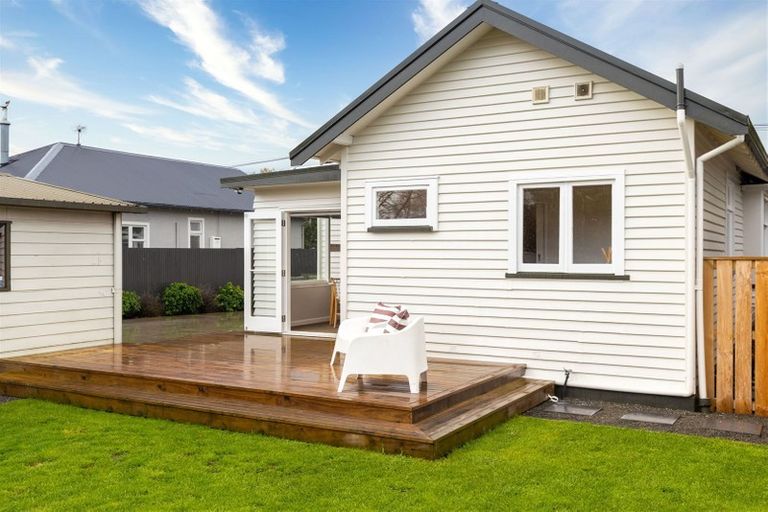 Photo of property in 55 Selwyn Street, Somerfield, Christchurch, 8024