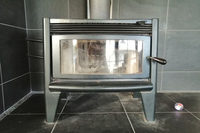 Photo of property in 16 Johnson Street, Bulls, 4818