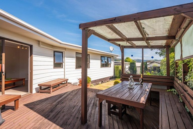 Photo of property in 15 Kanawa Street, Waikanae, 5036