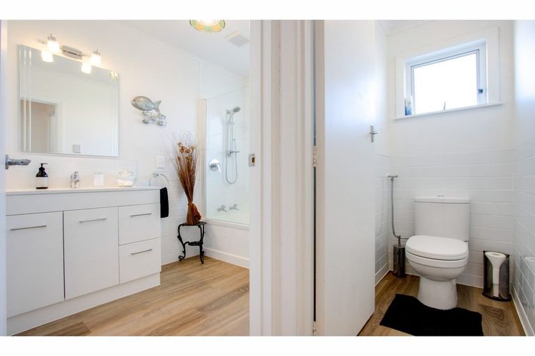 Photo of property in 33 Allen Berry Avenue, Pirimai, Napier, 4112