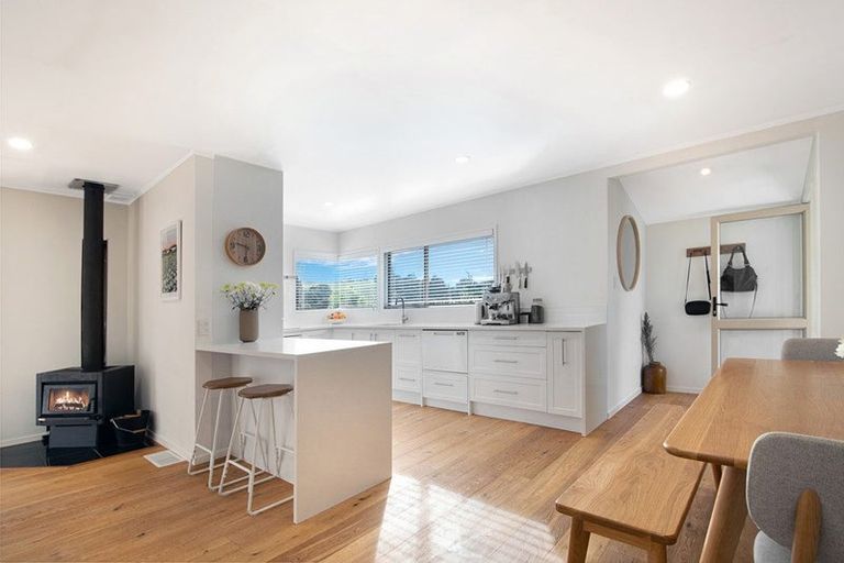 Photo of property in 27 Bethells Road, Waitakere, Auckland, 0816
