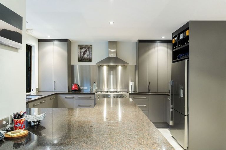 Photo of property in 25a Hastings Road, Mairangi Bay, Auckland, 0630