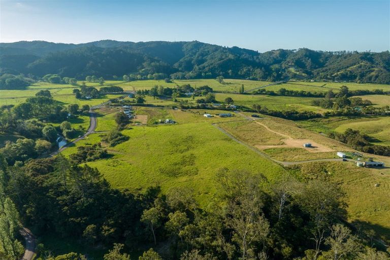 Photo of property in 21 Doel Road, Awanui, 0486