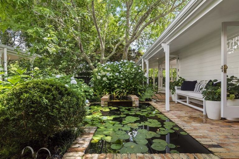 Photo of property in 49b Roland Road, Greenhithe, Auckland, 0632