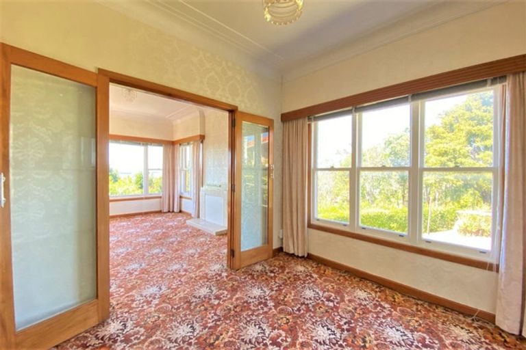 Photo of property in 57 Exmouth Road, Northcote, Auckland, 0627