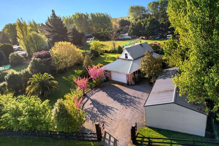 Photo of property in 14 Allin Drive, Waikuku Beach, 7402