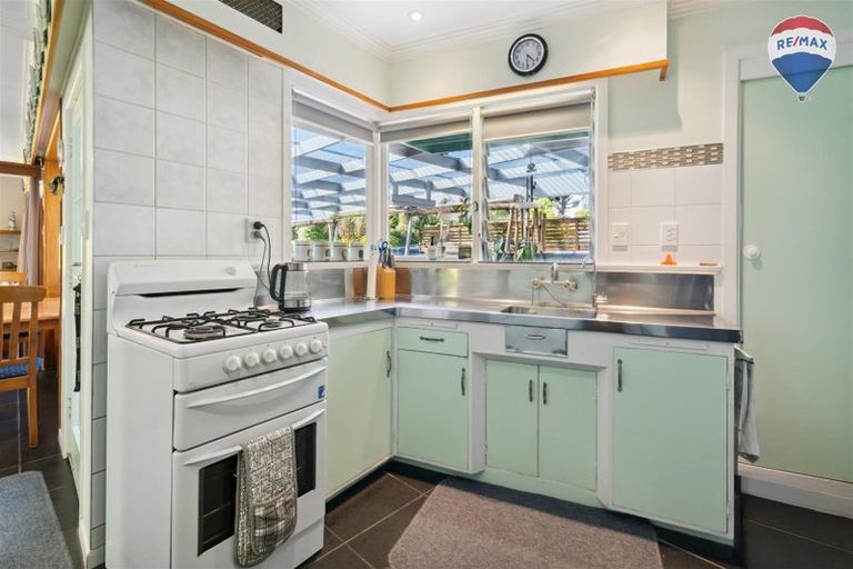 Photo of property in 7 James Grove, Stokes Valley, Lower Hutt, 5019