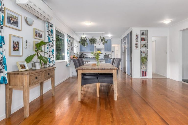 Photo of property in 105 Leinster Avenue, Raumati South, Paraparaumu, 5032