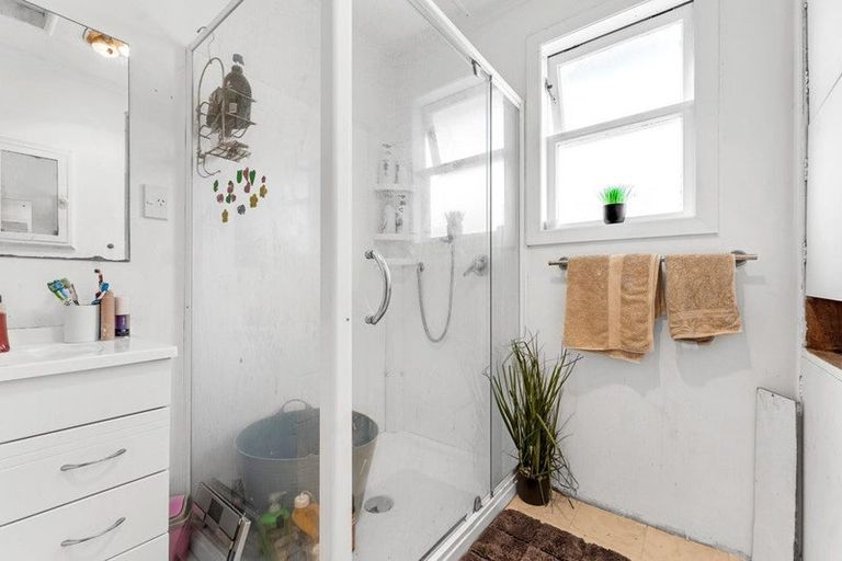 Photo of property in 101 Astley Avenue, New Lynn, Auckland, 0600